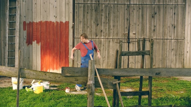 Video Reference: Grass, Backyard, Fence, Wood, Shed, Yard, House, Barn