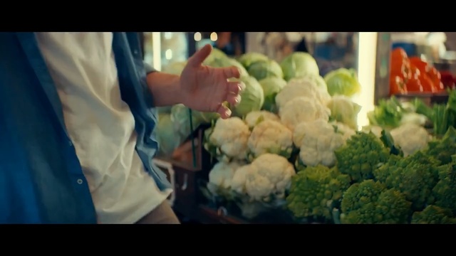 Video Reference: Cauliflower, Cruciferous vegetables, Leaf vegetable, Floristry, Floral design, Flower Arranging, Vegetable, Flower, Local food, Plant