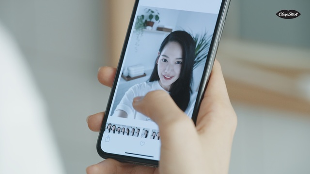 Video Reference: electronic device, mobile phone, communication device, gadget, photography, technology, finger, smartphone, hand, selfie, Person