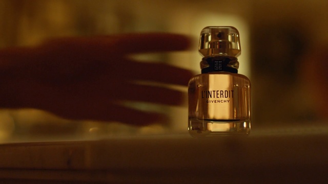 Video Reference: Perfume, Bottle, Glass bottle, Liquid, Material property, Fluid, Photography, Glass, Still life photography, Facial hair