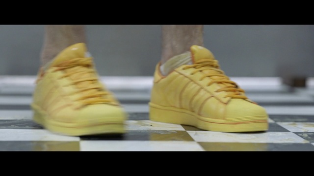 Video Reference: Shoe, Footwear, Sneakers, Yellow, Sportswear, Walking shoe, Athletic shoe, Beige, Outdoor shoe, Boot