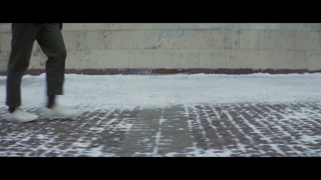 Video Reference: white, photograph, freezing, snow, water, light, winter, ice, fun, floor, Person