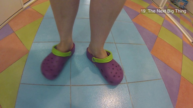 Video Reference: Footwear, Human leg, Pink, Leg, Ankle, Shoe, Joint, Floor, Calf, Foot