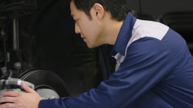 Video Reference: Arm, Audio equipment, Ear