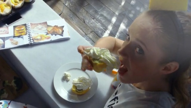 Video Reference: food, cuisine, eating, dish, meal, lunch, junk food, fast food, breakfast, brunch, Person