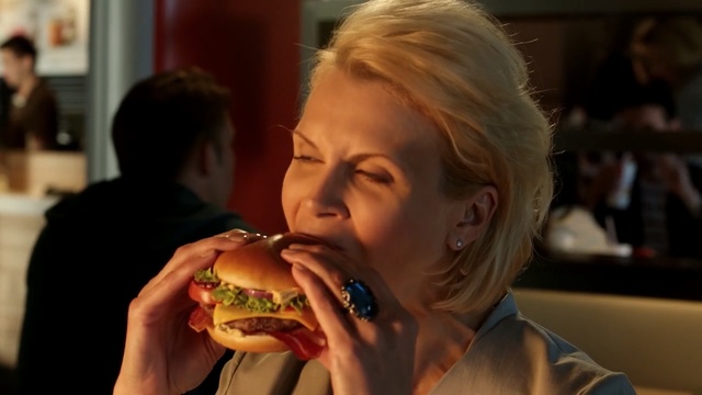 Video Reference: Junk food, Fast food, Eating, Hamburger, Food, Cheeseburger, Food craving, Sandwich, Dish, Finger food, Person