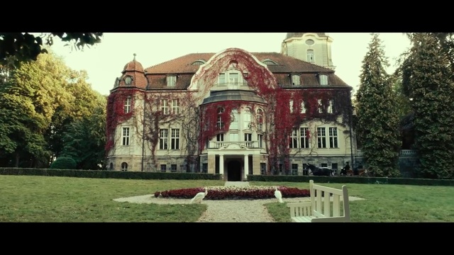 Video Reference: Estate, House, Mansion, Building, Home, Property, Architecture, Manor house, Historic house, Palace