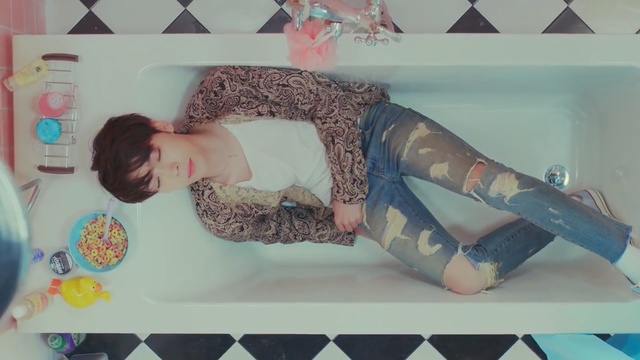 Video Reference: product, girl