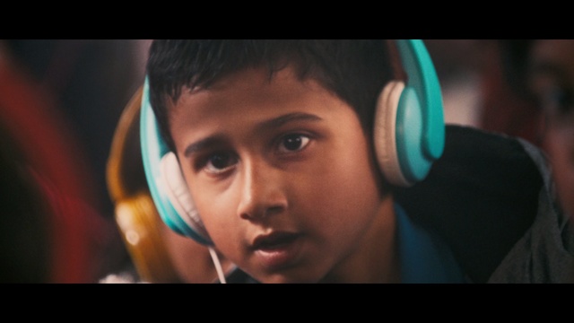 Video Reference: Face, Audio equipment, Nose, Eyebrow, Cheek, Ear, Close-up, Forehead, Headphones, Organ