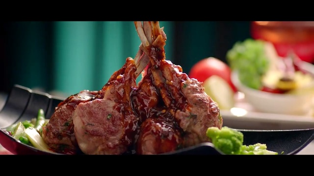Video Reference: dish, food, meat, grilled food, roasting, animal source foods, cuisine, kebab, lamb and mutton, shashlik