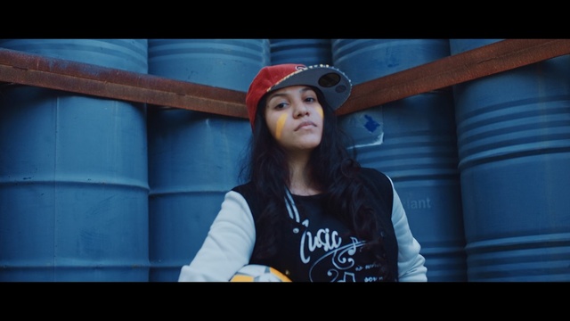 Video Reference: blue, red, photograph, girl, beauty, lady, snapshot, photography, fun, cool, Person