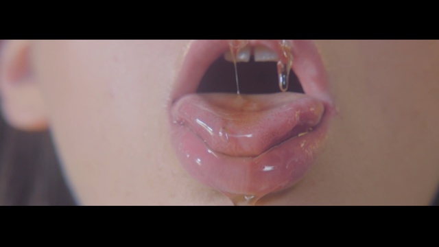 Video Reference: Nose, Mouth, Skin, Lip, Cheek, Chin, Jaw, Tooth, Neck, Organ