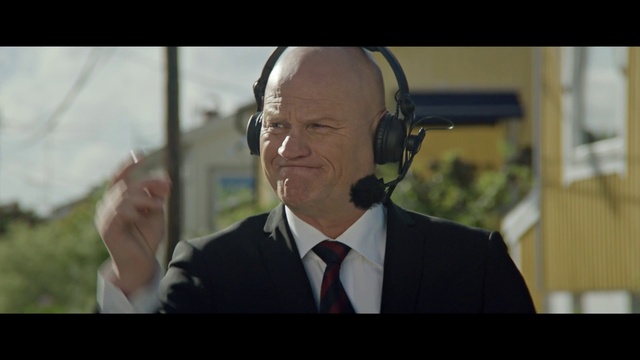 Video Reference: Suit, Gentleman, White-collar worker, Businessperson, Human, Formal wear, Photo caption, Speech, Official, Photography, Person