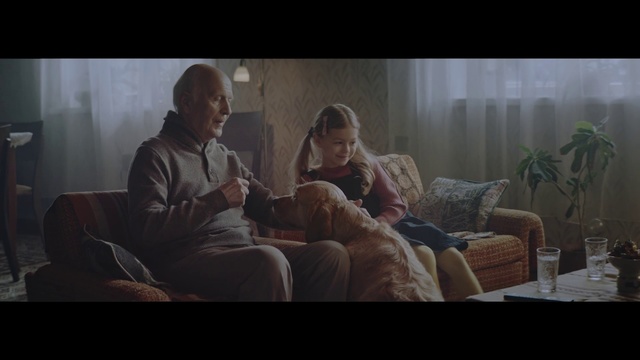 Video Reference: Photograph, People, Sitting, Couch, Conversation, Human, Fun, Screenshot, Interaction, Snapshot