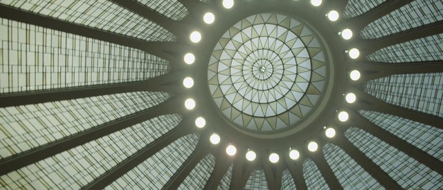 Video Reference: Daylighting, Ceiling, Dome, Architecture, Circle, Building, Symmetry, Pattern, Window