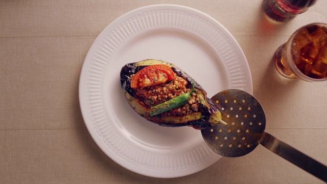 Video Reference: Food, Dish, Cuisine, Ingredient, Produce, Plate, Vegetarian food, À la carte food, Recipe, Dishware