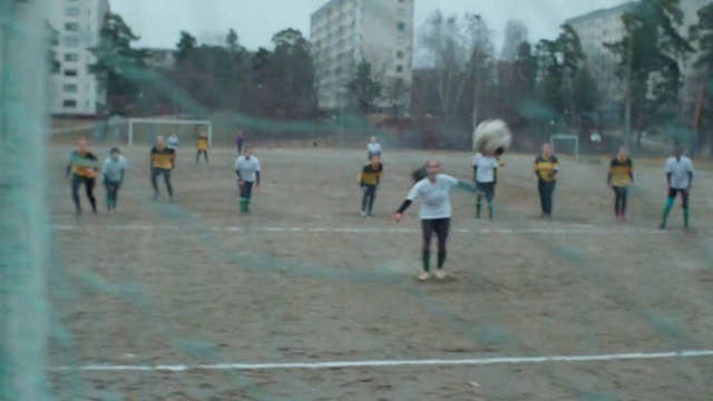 Video Reference: Public space, Fun, Leisure, Competition event, Sports, Play, Team sport, Player, Recreation, Walking, Person