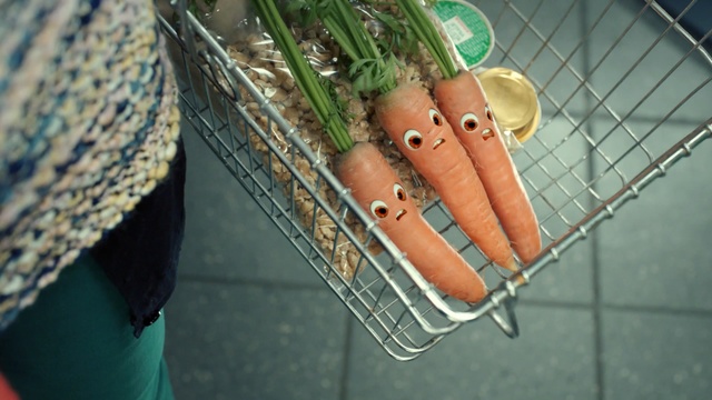 Video Reference: finger, hand, nail