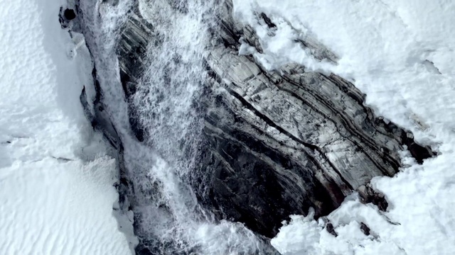 Video Reference: Water, Geological phenomenon, Freezing, Snow, Winter, Ice, Black-and-white, Rock, Monochrome photography, Tree