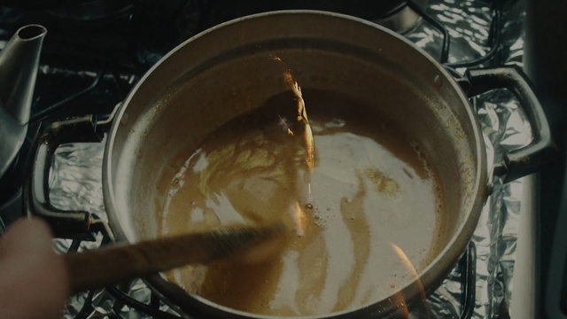 Video Reference: cookware and bakeware, mixture, roux, boiling, ingredient, dish, gravy, food, batter