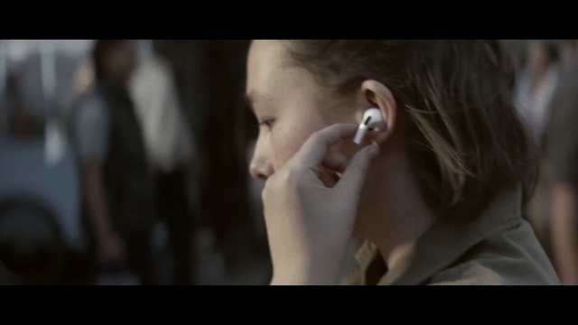 Video Reference: Ear, Face, Close-up, Skin, Head, Nose, Cheek, Organ, Beauty, Portrait