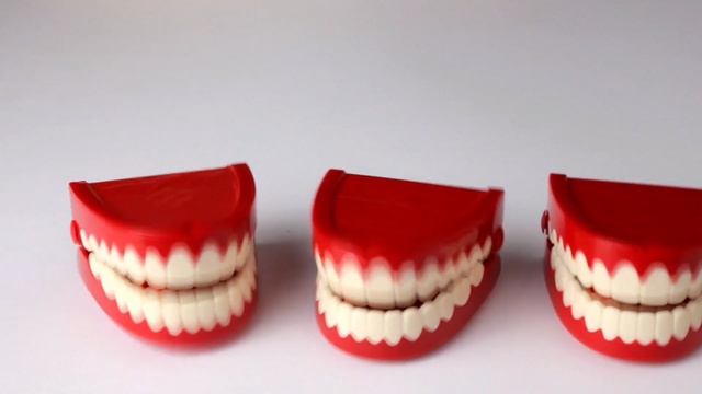 Video Reference: Jaw, Red, Tooth, Mouth, Organ, Baking cup, Smile, Dentures