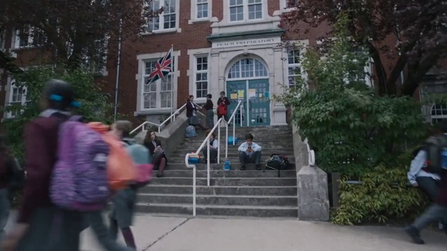 Video Reference: Town, Public space, Walking, Neighbourhood, Tree, Pedestrian, Recreation, House, Vehicle, Street