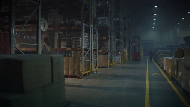 Video Reference: Darkness, Metropolitan area, Atmospheric phenomenon, Iron, Electricity, Night, Urban area, Metropolis, Midnight, Street light