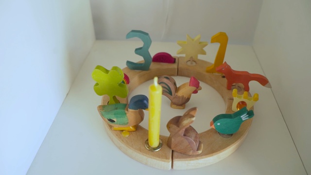 Video Reference: toy, sugar paste, cake decorating, baby toys, play, fondant, torte, plastic, sweetness