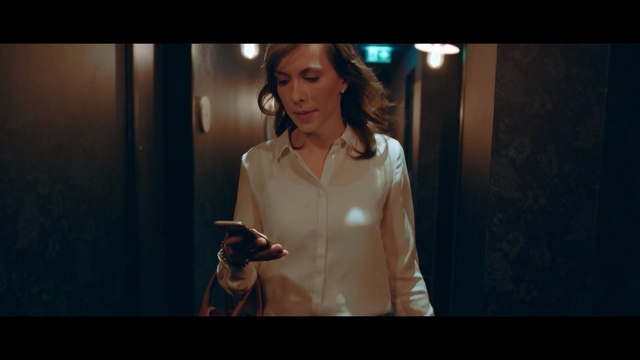 Video Reference: Lady, Beauty, Fashion, Human, Shoulder, Photography, Screenshot, Adaptation, Scene, Hand, Person