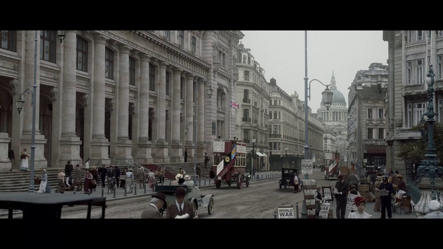 Video Reference: City, Metropolitan area, Metropolis, Town, Urban area, Human settlement, Landmark, Downtown, People, Building