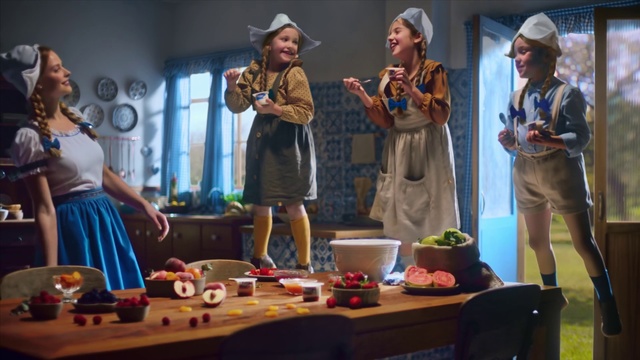 Video Reference: Performance, Event, Music, heater, Performing arts, Ukulele, Drama, Stage, Musical theatre, Fiddle