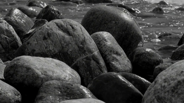 Video Reference: Rock, Nature, Boulder, Black-and-white, Monochrome photography, Water, Pebble, Watercourse, Photography, Monochrome