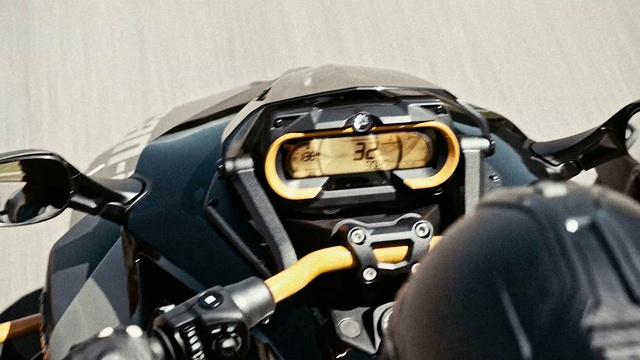 Video Reference: Vehicle, Helmet, Auto part, Personal protective equipment, Motorcycle, Motorcycle accessories, Car, Automotive exterior