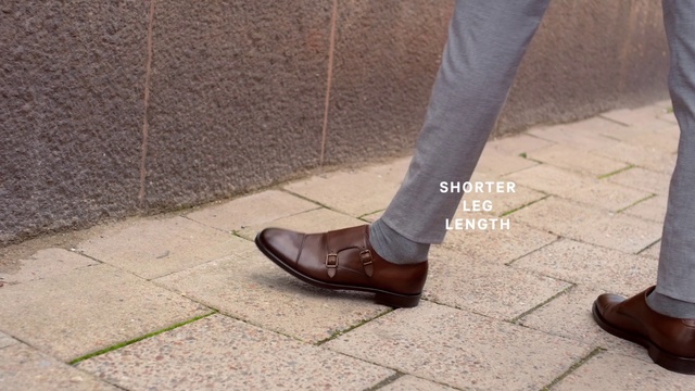 Video Reference: Footwear, Shoe, Leg, Brown, Ankle, Boot, Joint, Human leg, Jeans, Street fashion