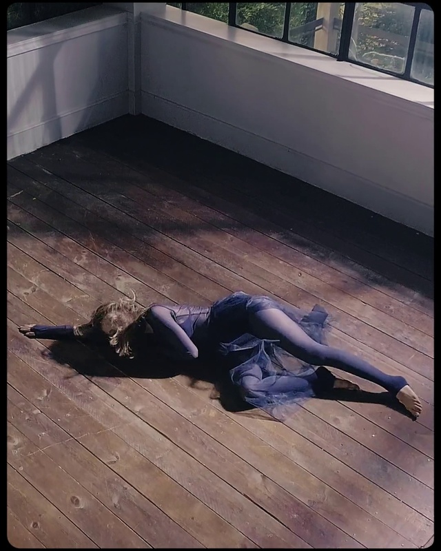 Video Reference: Floor, Leg, Flooring, Wood, Square, Sitting