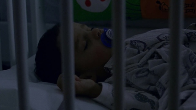 Video Reference: Product, Baby safety, Child, Infant bed, Baby Products, Baby, Eye, Human, Bed, Mouth