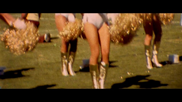 Video Reference: leg, water, fun, girl, human body, human, sunlight, foot, darkness, screenshot