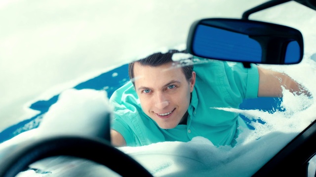 Video Reference: Automotive design, Rear-view mirror, Automotive mirror, Vehicle door, Fun, Auto part, Driving, Eyewear, Glasses, Leisure