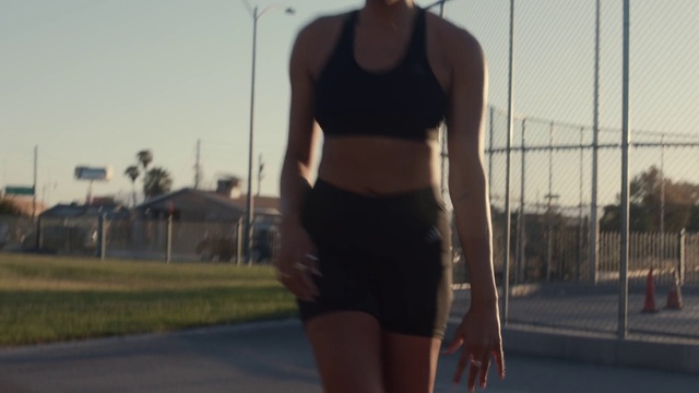 Video Reference: Clothing, Undergarment, Thigh, Shorts, Physical fitness, Leg, Muscle, Arm, Waist, Sportswear
