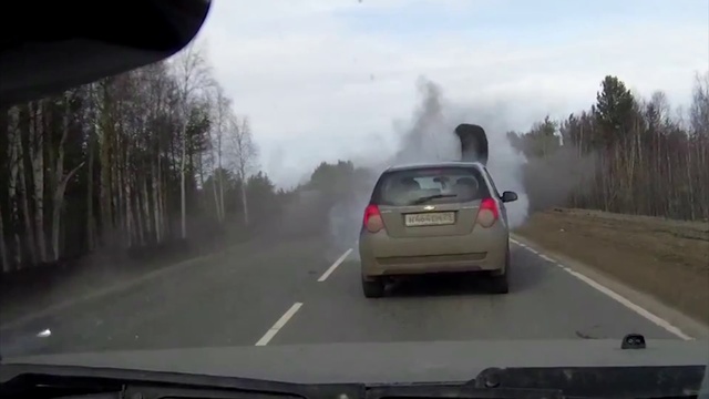 Video Reference: Land vehicle, Vehicle, Car, Road, Mode of transport, Transport, Lane, Infrastructure, Highway, Automotive exterior