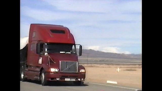 Video Reference: Land vehicle, Vehicle, Transport, Mode of transport, Motor vehicle, trailer truck, Freight transport, Commercial vehicle, Car, Truck