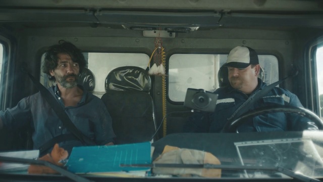 Video Reference: Mode of transport, Passenger, Windshield, Truck driver, Automotive window part, Auto part, Vehicle, Glass, Bus driver