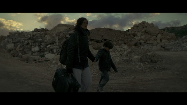 Video Reference: Screenshot, Pc game, Digital compositing, Human, Sky, Landscape, Photography, Movie, Geological phenomenon, Darkness, Person