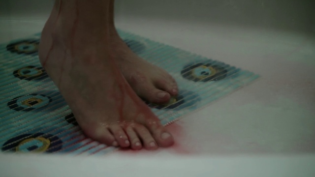 Video Reference: Foot, Leg, Toe, Human leg, Finger, Skin, Barefoot, Hand, Nail, Ankle