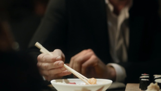 Video Reference: finger, hand, cuisine, drink