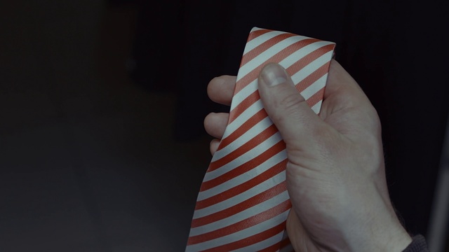 Video Reference: Hand, Finger, Flag, Tie, Gesture, Thumb, Flag of the united states, Paper