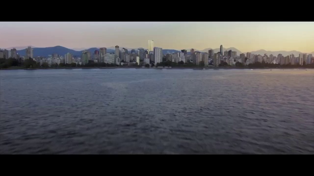 Video Reference: Skyline, Horizon, Body of water, Cityscape, City, Water resources, Water, Nature, Sky, Metropolitan area