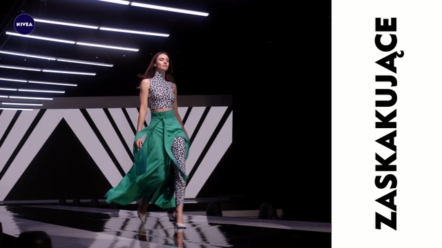 Video Reference: Fashion model, Clothing, Dress, Green, Fashion, Formal wear, Gown, Fashion design, Haute couture, Fashion show