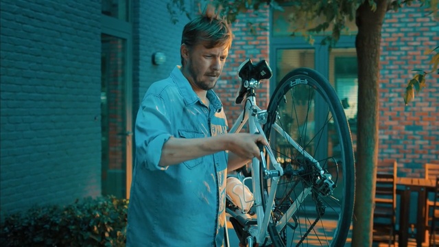 Video Reference: machinist, man, people, person